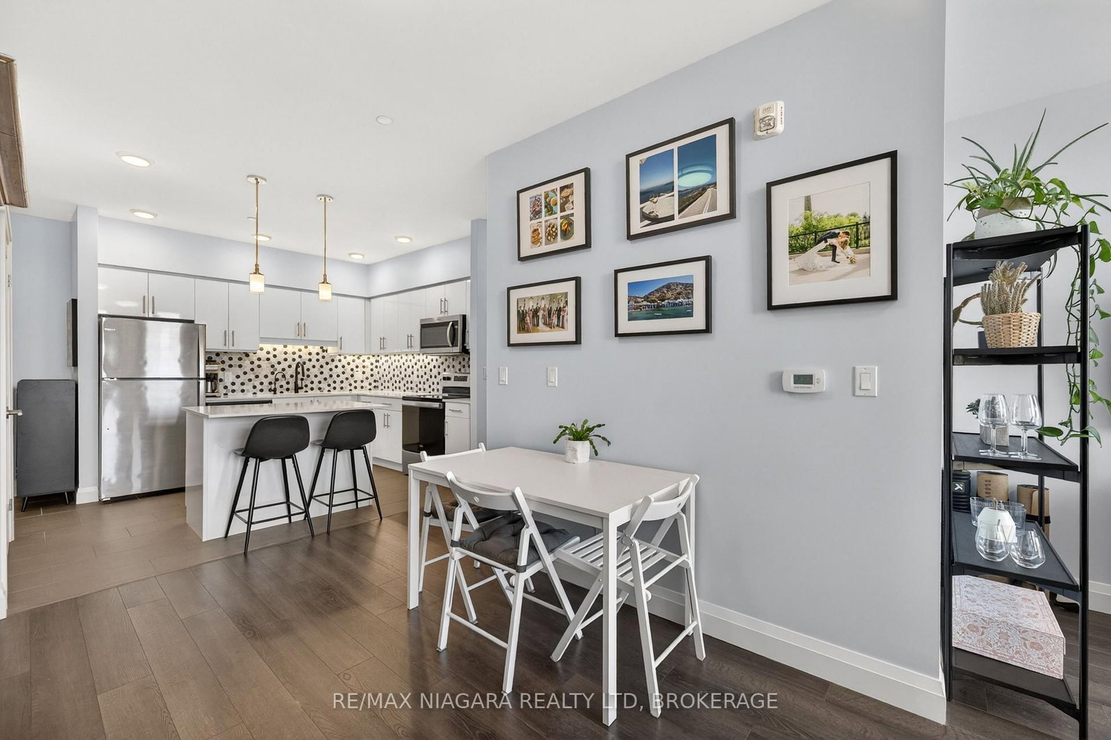 399 Queen Street S, Unit 403 - Photo 15