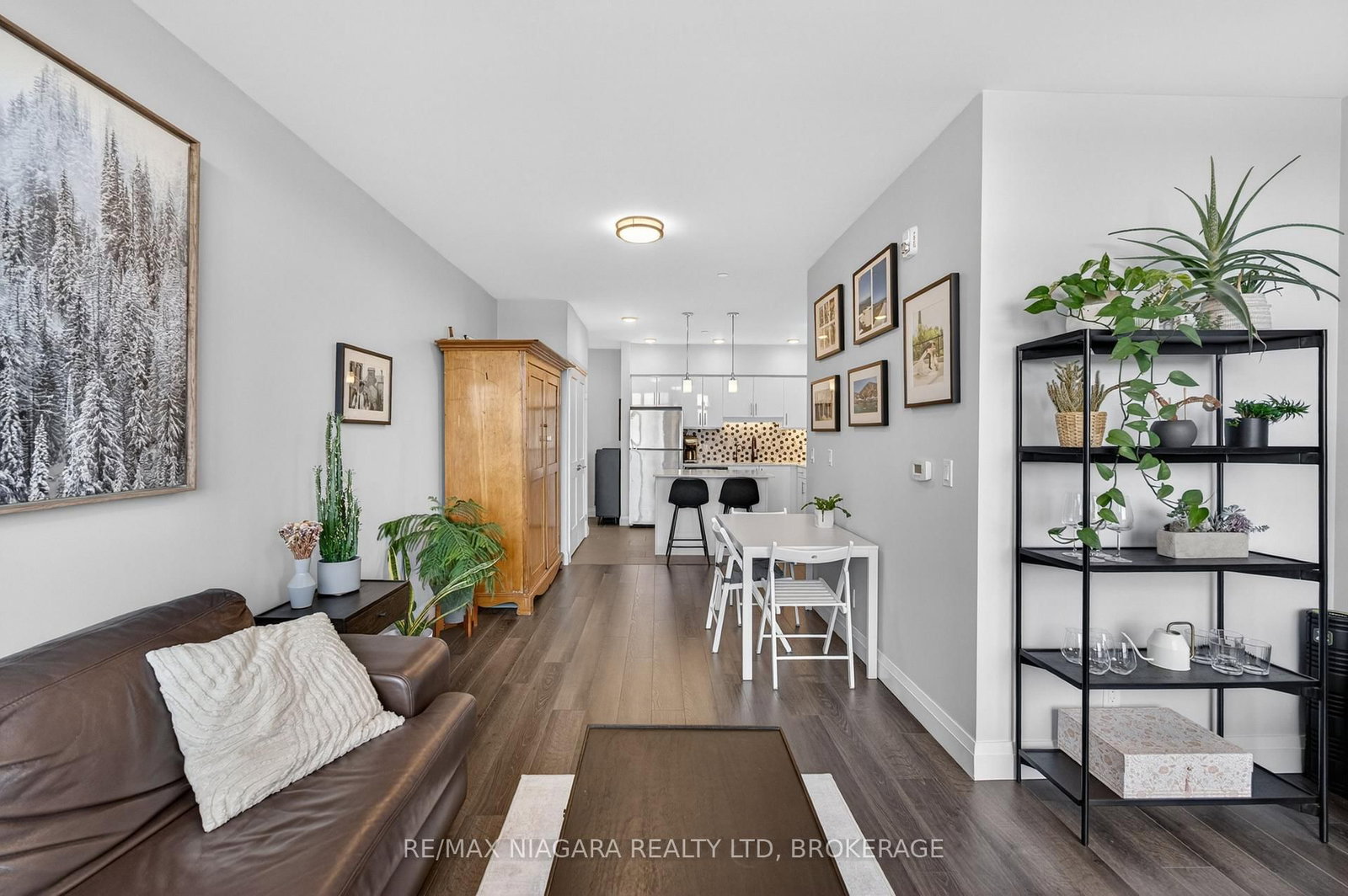 399 Queen Street S, Unit 403 - Photo 19