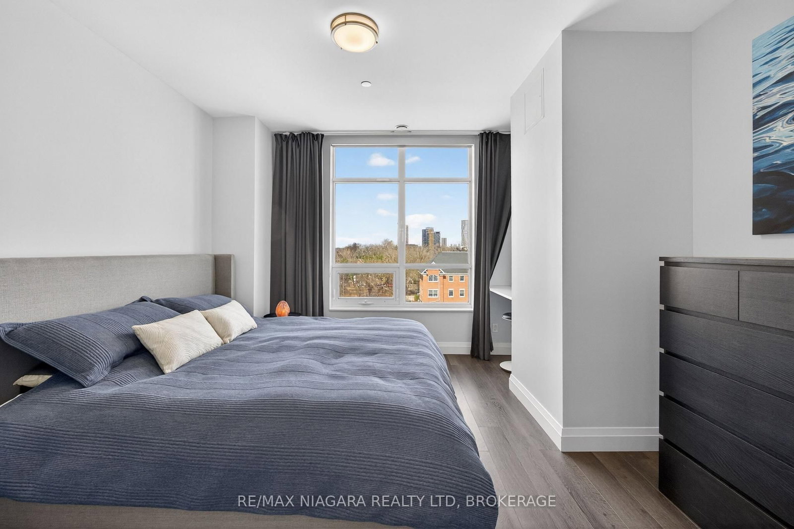 399 Queen Street S, Unit 403 - Photo 28