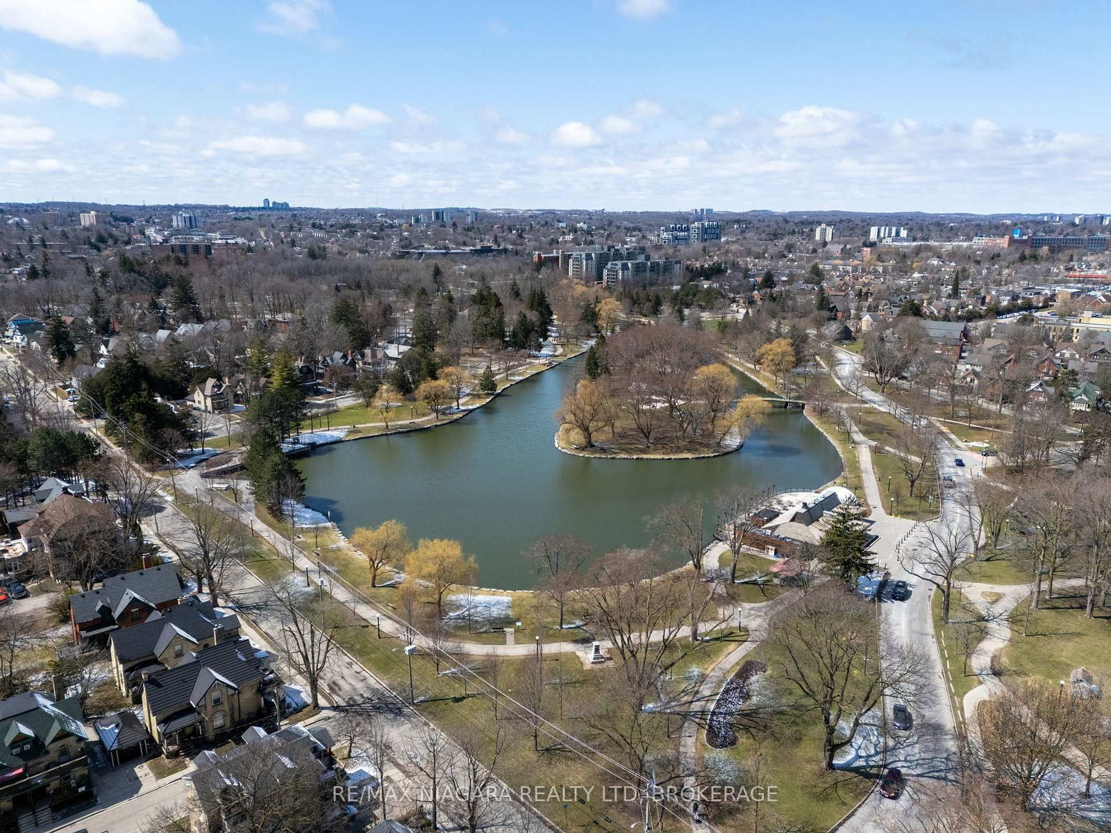 399 Queen Street S, Unit 403 - Photo 47