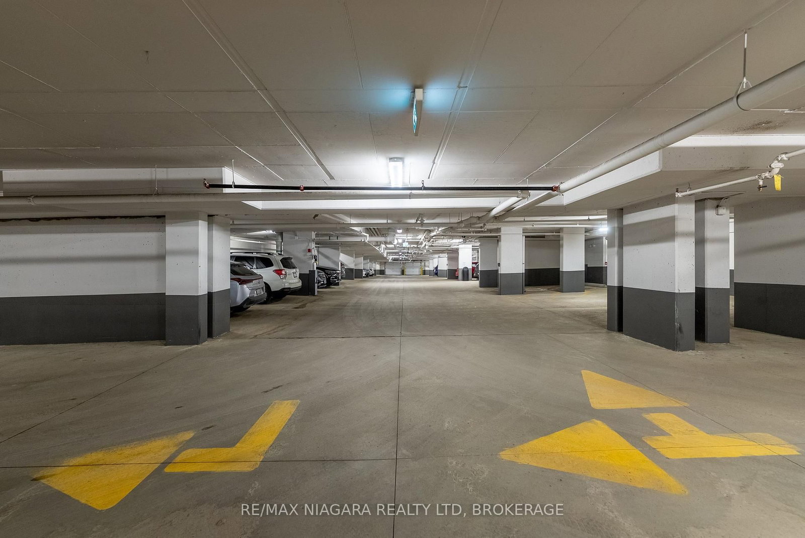 399 Queen Street S, Unit 403 - Photo 48