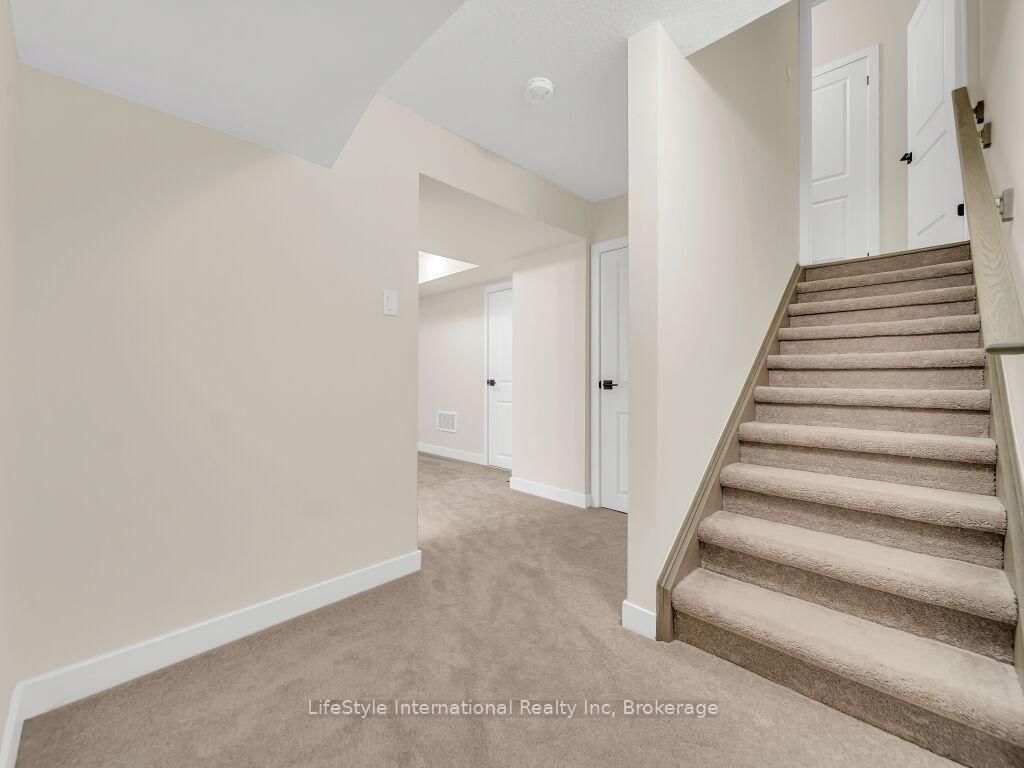 24 Hutchison Road - Photo 32