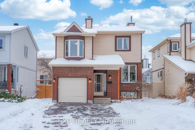 4 Huntersfield Dr, Ottawa, Ontario