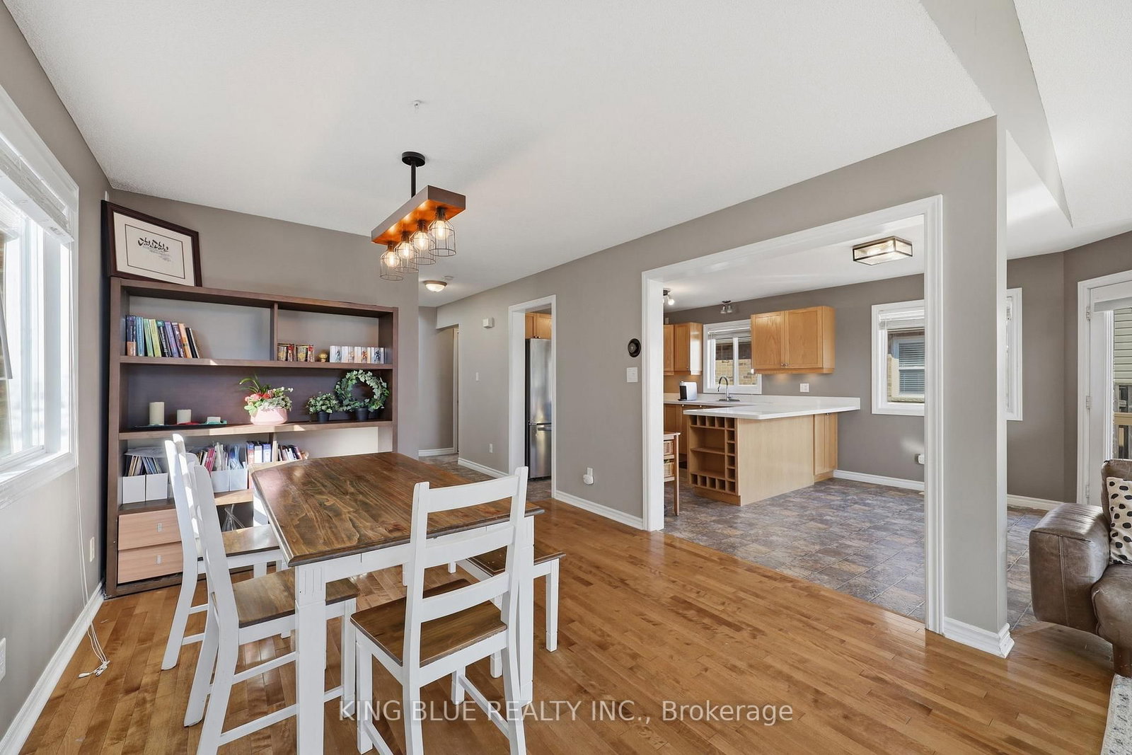 Detached House for sale at 1815 BAYSWATER Crescent, London North, Ontario, N6G 5N1 - North E - MLS: X12991294