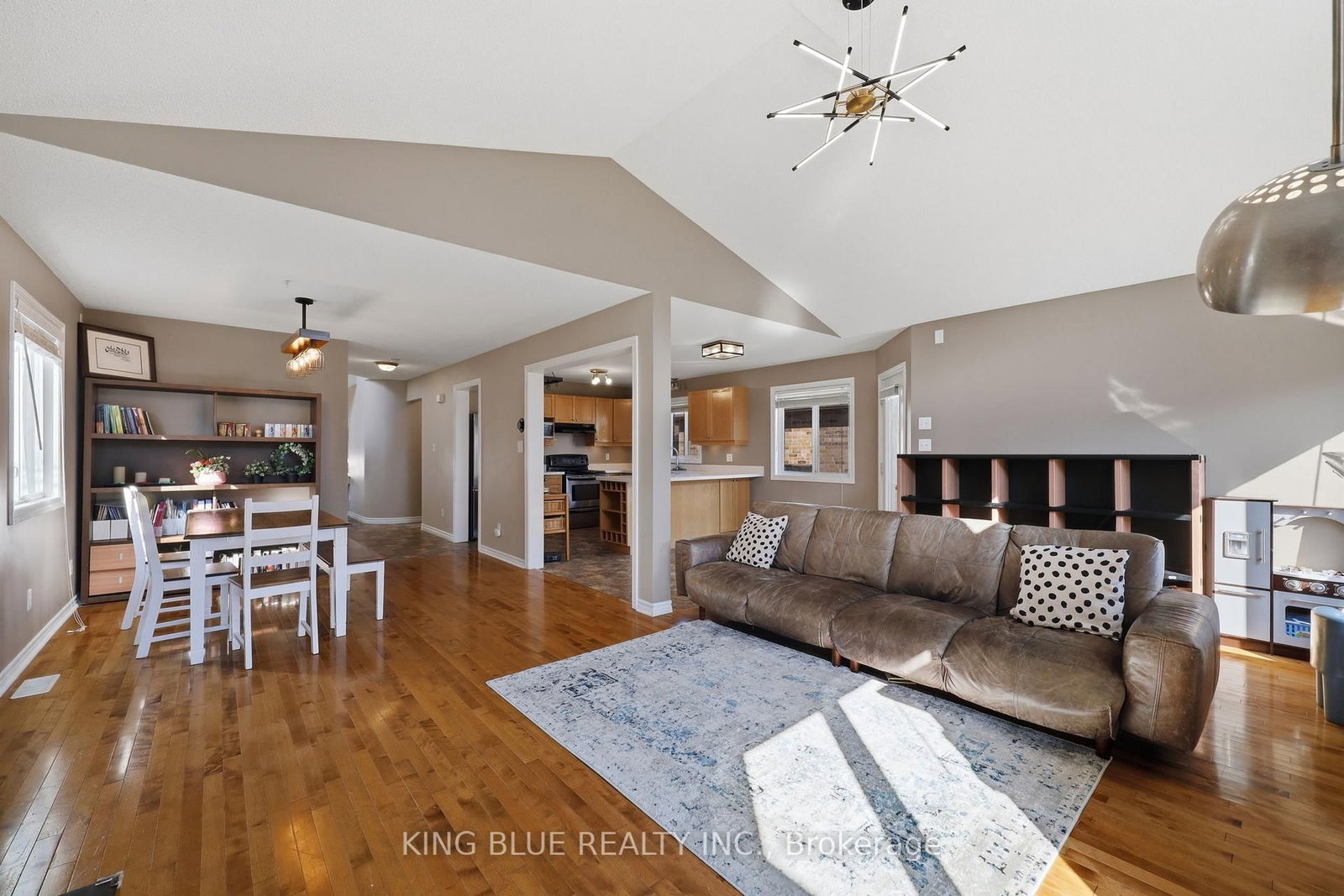 Detached House for sale at 1815 BAYSWATER Crescent, London North, Ontario, N6G 5N1 - North E - MLS: X12991294