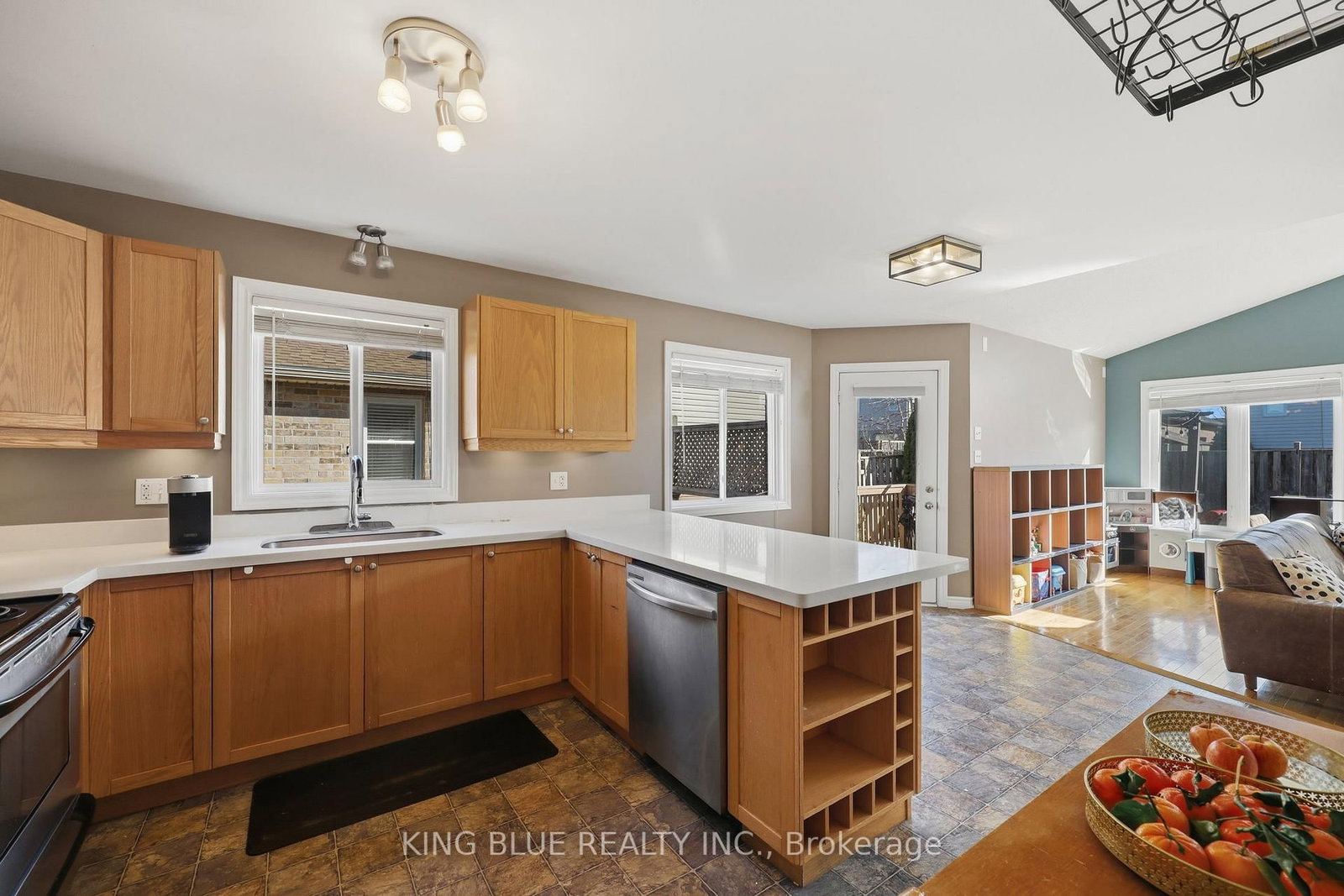 Detached House for sale at 1815 BAYSWATER Crescent, London North, Ontario, N6G 5N1 - North E - MLS: X12991294