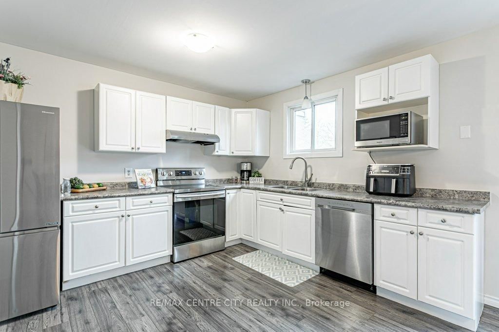 Townhouse for sale at 19-490 Third Street, London East, Ontario, N5V 4A2 - East H - MLS: X12991368