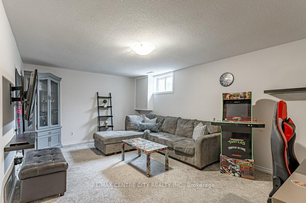 Townhouse for sale at 19-490 Third Street, London East, Ontario, N5V 4A2 - East H - MLS: X12991368