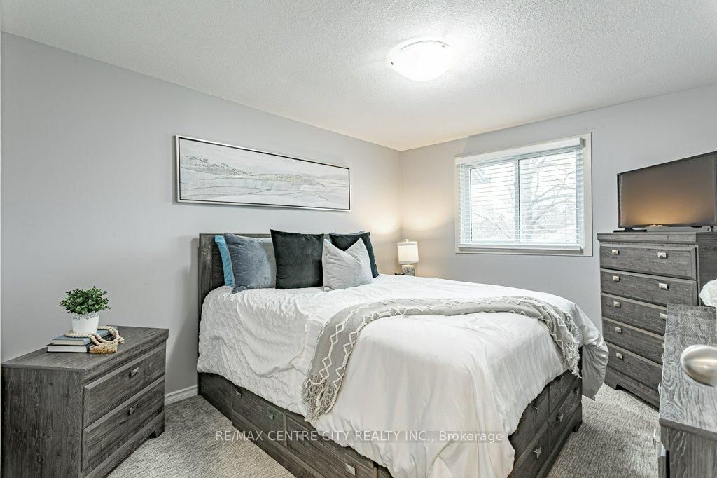 Townhouse for sale at 19-490 Third Street, London East, Ontario, N5V 4A2 - East H - MLS: X12991368