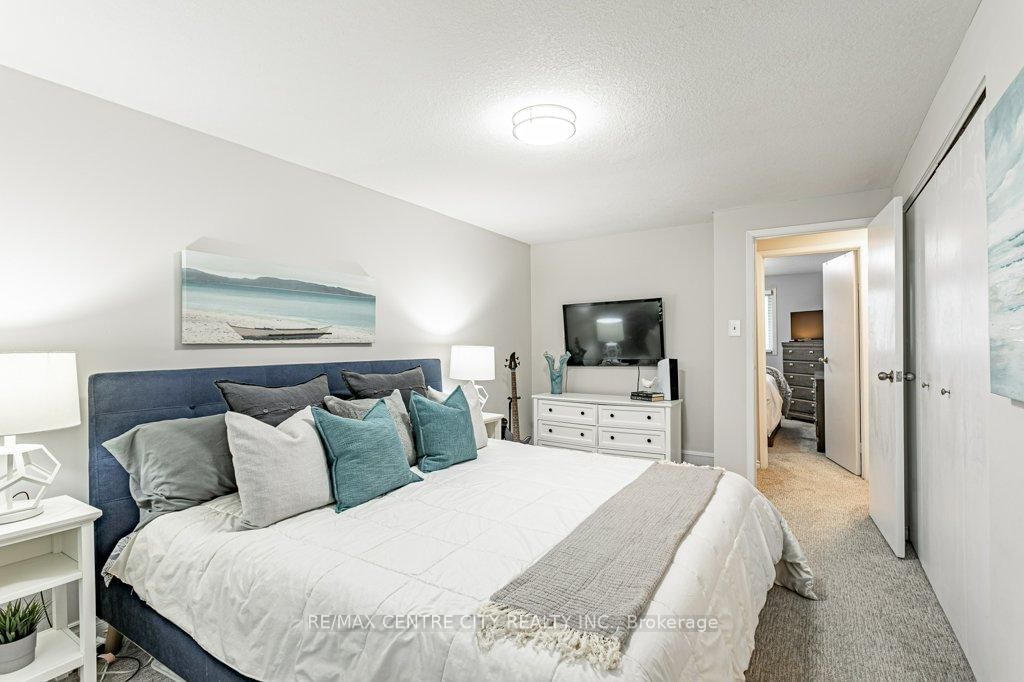 Townhouse for sale at 19-490 Third Street, London East, Ontario, N5V 4A2 - East H - MLS: X12991368