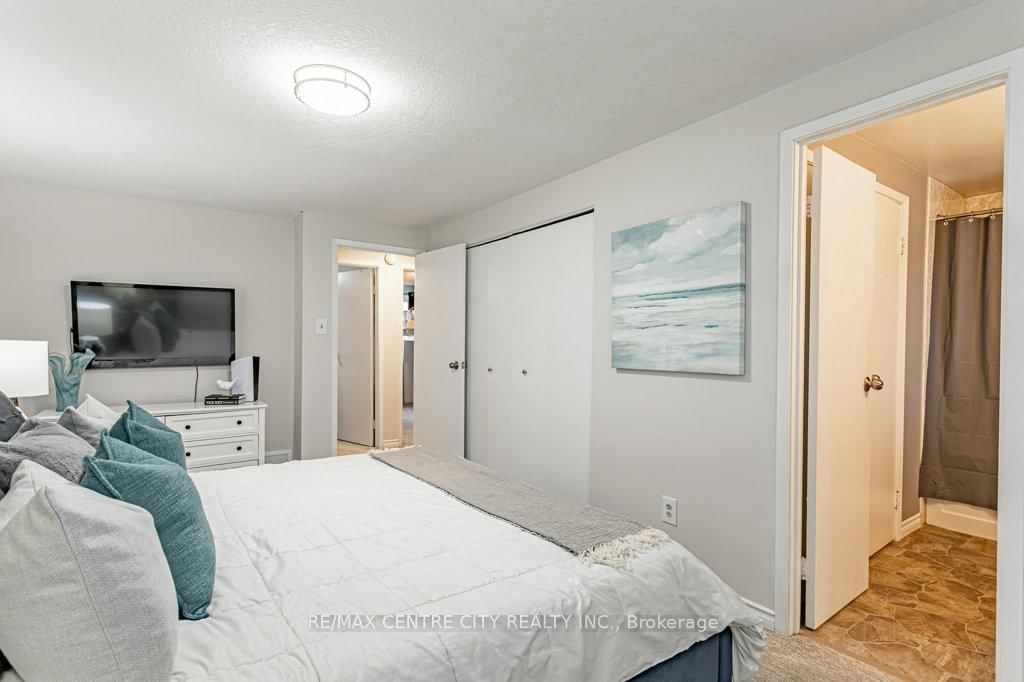 Townhouse for sale at 19-490 Third Street, London East, Ontario, N5V 4A2 - East H - MLS: X12991368