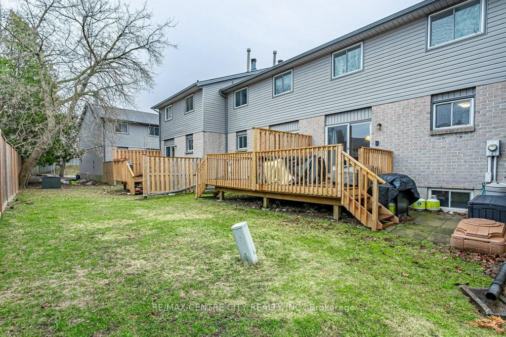 Townhouse for sale at 19-490 Third Street, London East, Ontario, N5V 4A2 - East H - MLS: X12991368