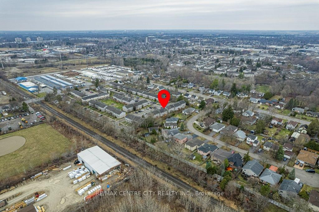 Townhouse for sale at 19-490 Third Street, London East, Ontario, N5V 4A2 - East H - MLS: X12991368