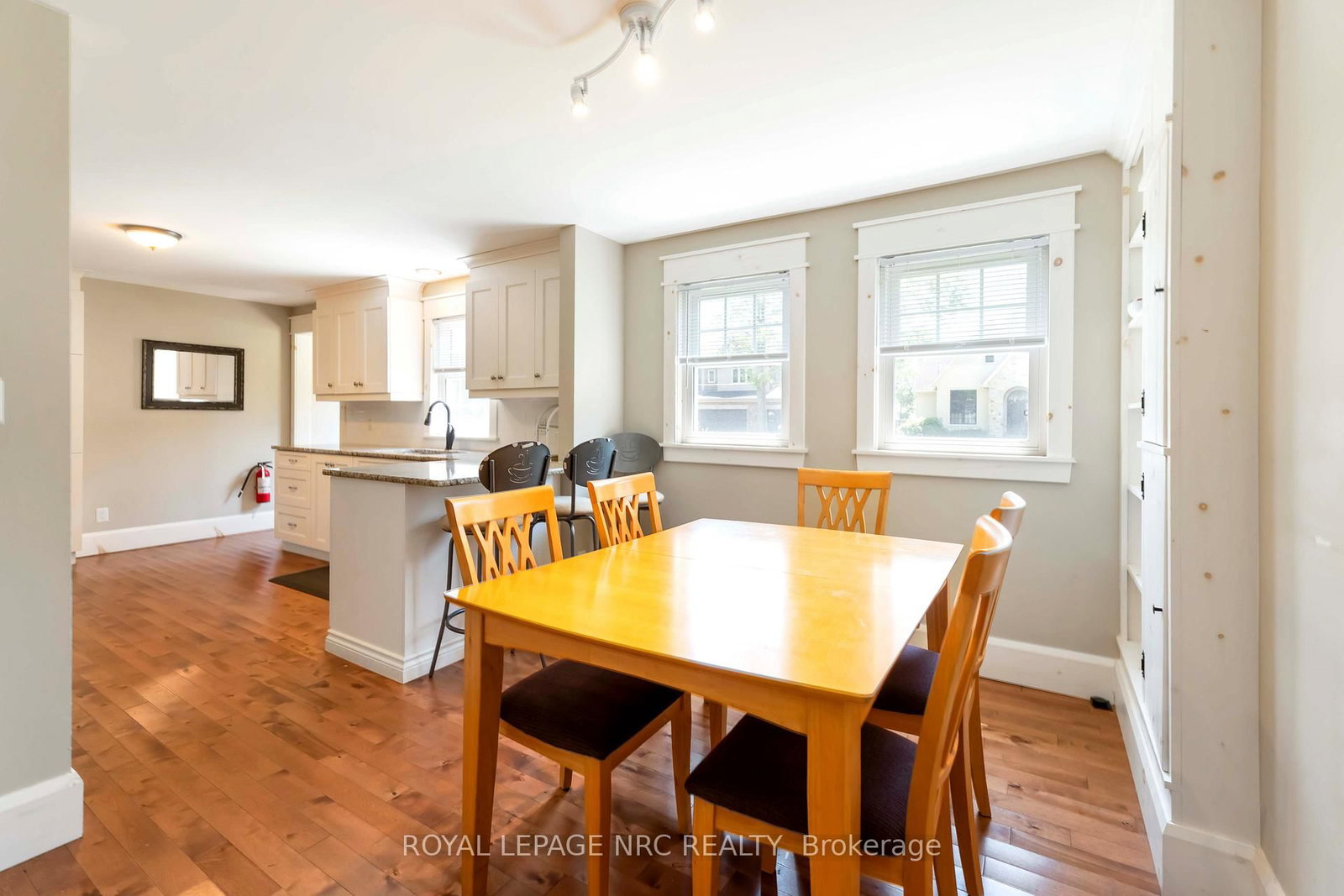 Detached House for sale at 3242 Riselay Avenue, Fort Erie, Ontario, L0S 1N0 - Ridgeway - MLS: X12991494