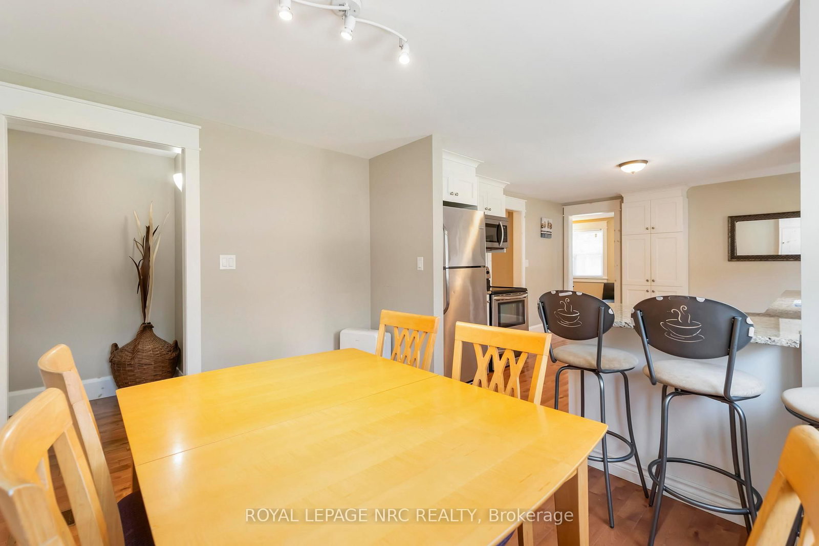 Detached House for sale at 3242 Riselay Avenue, Fort Erie, Ontario, L0S 1N0 - Ridgeway - MLS: X12991494