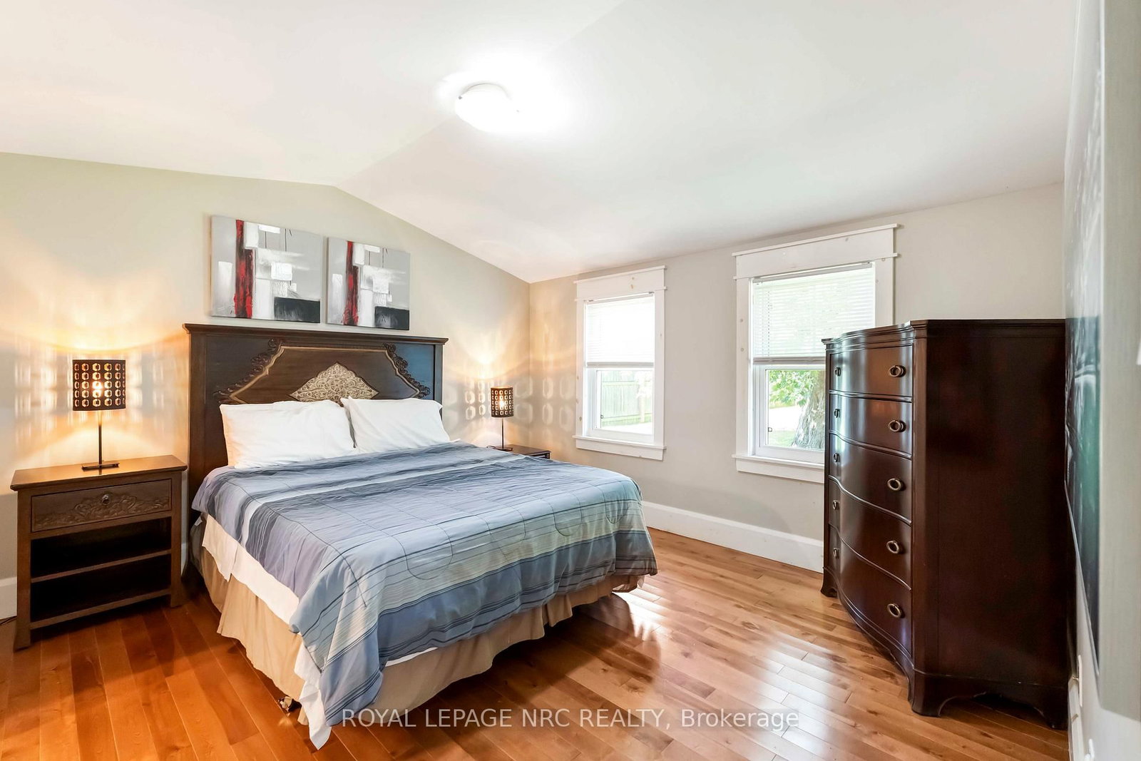 Detached House for sale at 3242 Riselay Avenue, Fort Erie, Ontario, L0S 1N0 - Ridgeway - MLS: X12991494