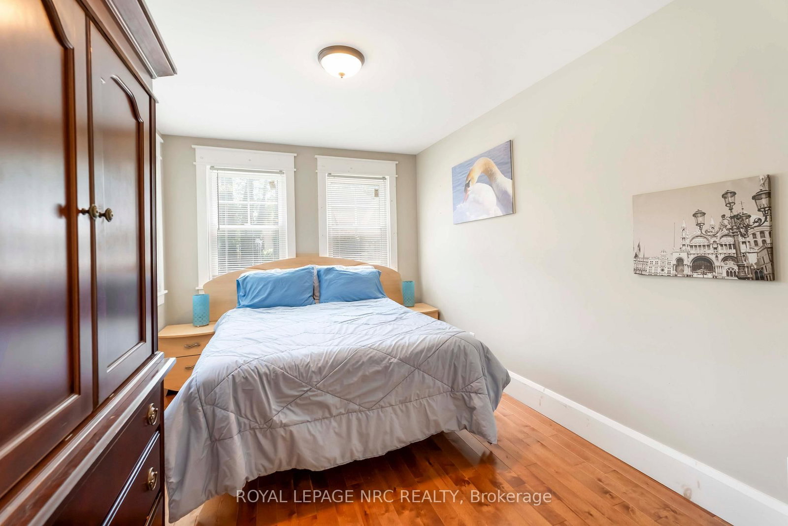 Detached House for sale at 3242 Riselay Avenue, Fort Erie, Ontario, L0S 1N0 - Ridgeway - MLS: X12991494