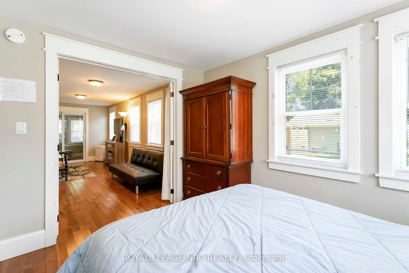 Detached House for sale at 3242 Riselay Avenue, Fort Erie, Ontario, L0S 1N0 - Ridgeway - MLS: X12991494