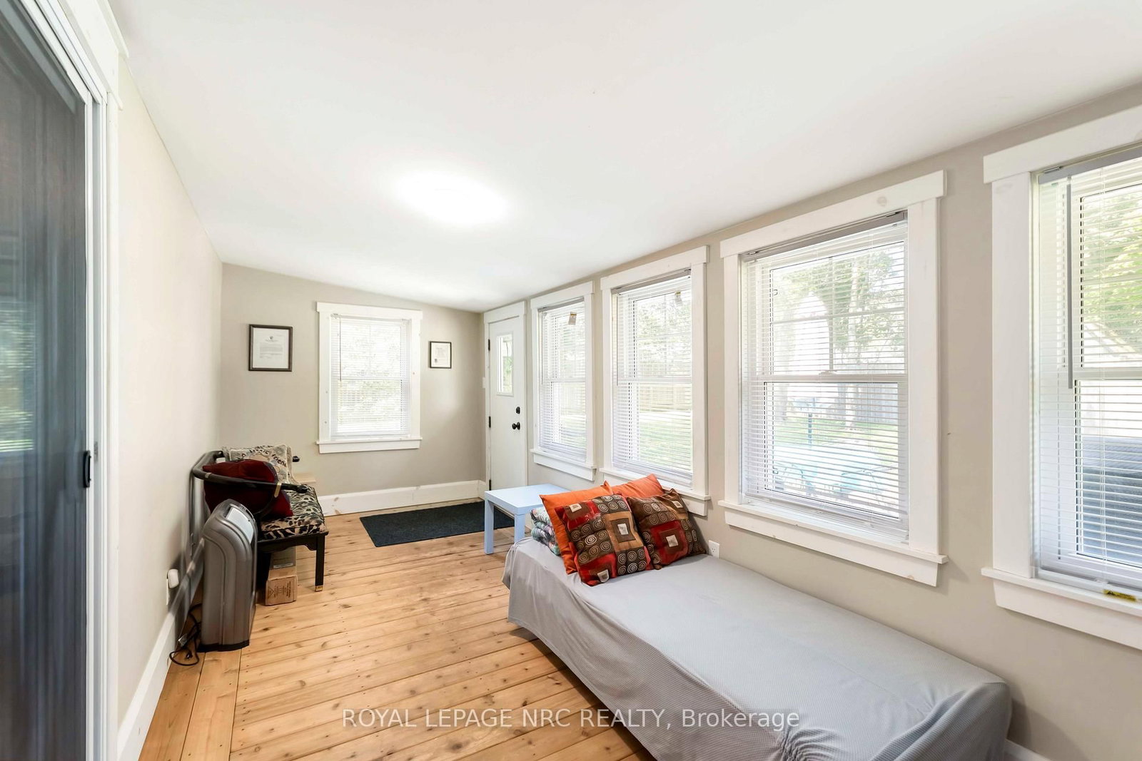 Detached House for sale at 3242 Riselay Avenue, Fort Erie, Ontario, L0S 1N0 - Ridgeway - MLS: X12991494