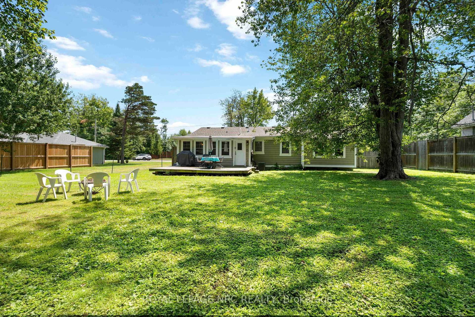 Detached House for sale at 3242 Riselay Avenue, Fort Erie, Ontario, L0S 1N0 - Ridgeway - MLS: X12991494