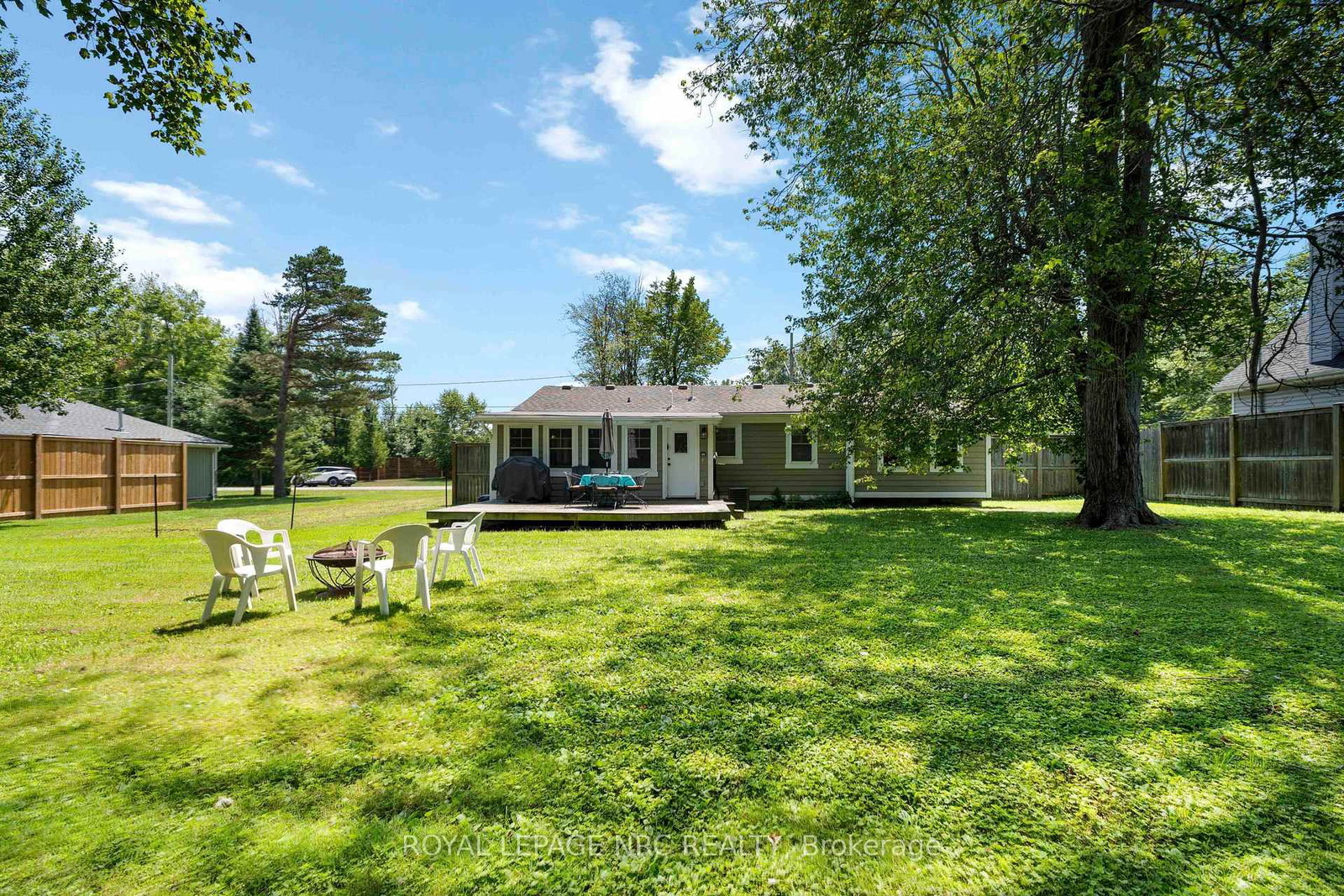 Detached House for sale at 3242 Riselay Avenue, Fort Erie, Ontario, L0S 1N0 - Ridgeway - MLS: X12991494