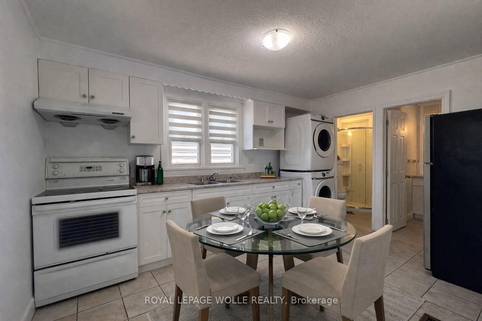 480 Ottawa Street S, Unit UPPER - Photo 4