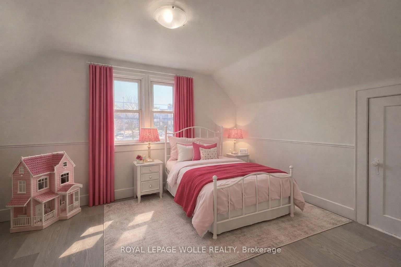 480 Ottawa Street S, Unit UPPER - Photo 9