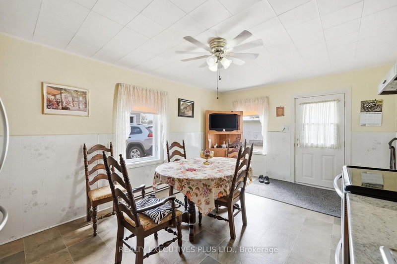 3721 Champlain St, Clarence-Rockland, K0A 1E0 | Image 3
