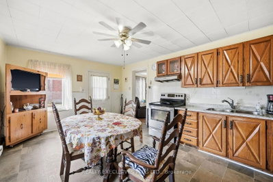 3721 Champlain Street — photo 4