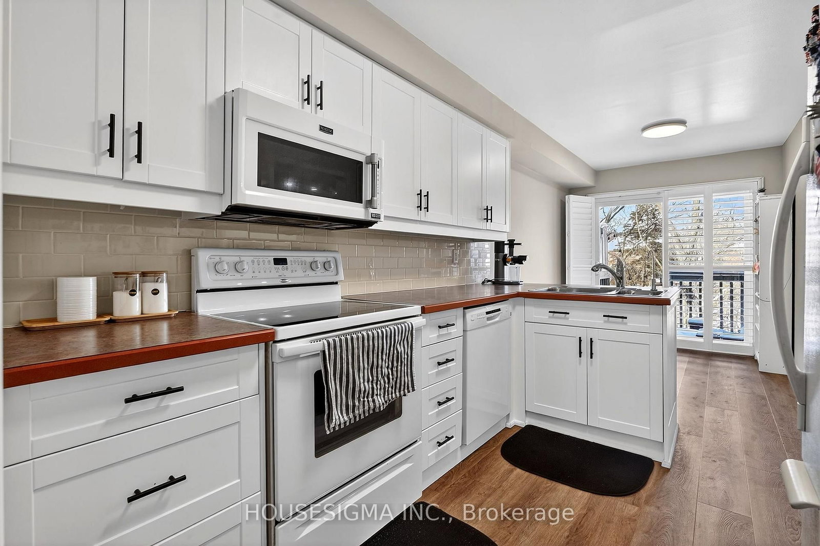 14 Huntingwood Avenue, Unit 2 - Photo 14