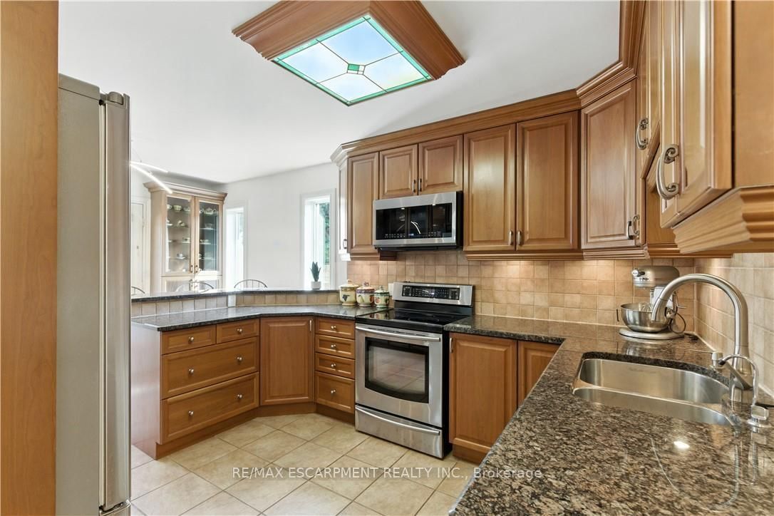 10 Shadowdale Drive - Photo 17