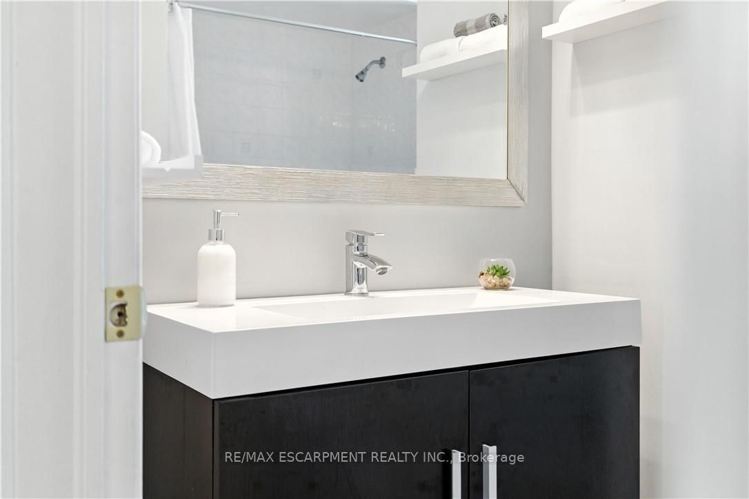 10 Shadowdale Drive - Photo 33