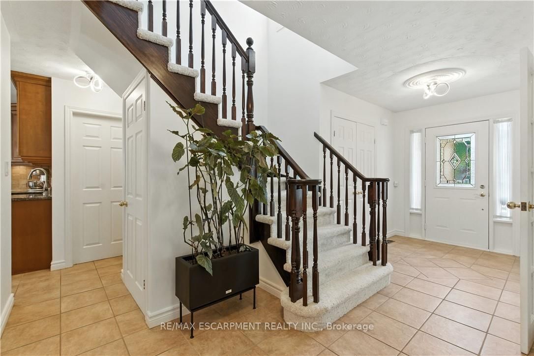 10 Shadowdale Drive - Photo 6