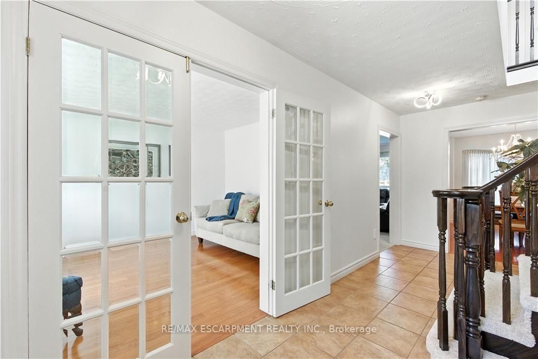 10 Shadowdale Drive - Photo 8