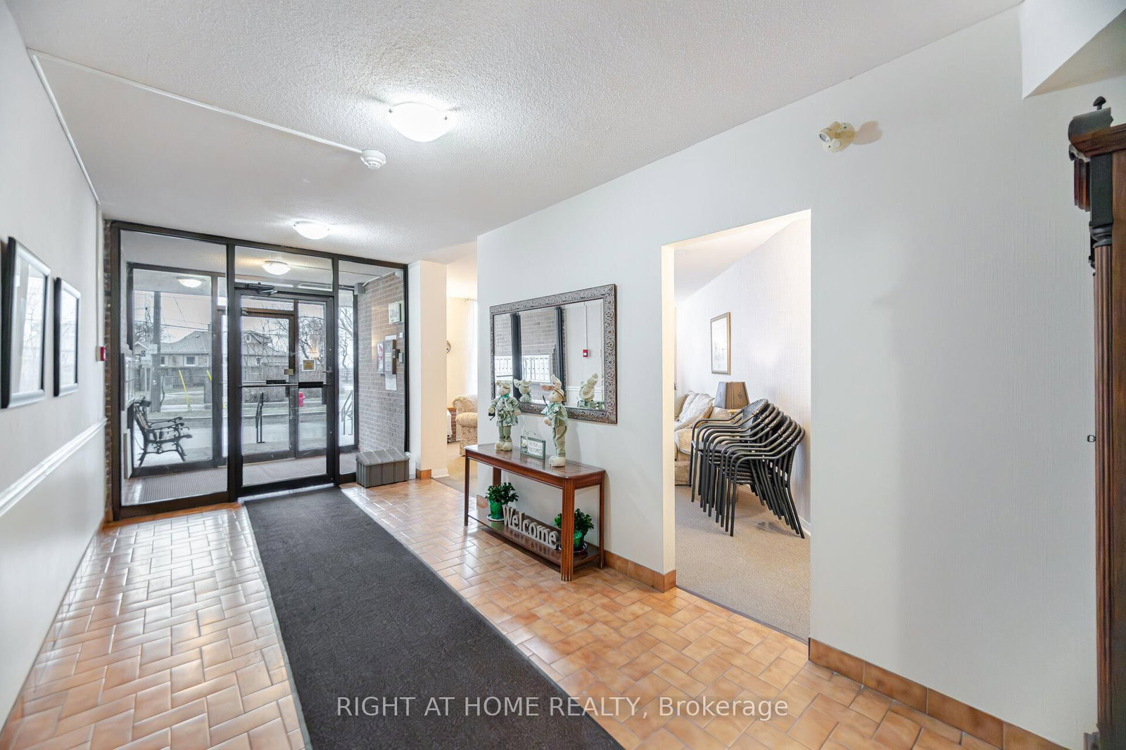 166 Mountain Park Avenue, Unit 201 - Photo 19