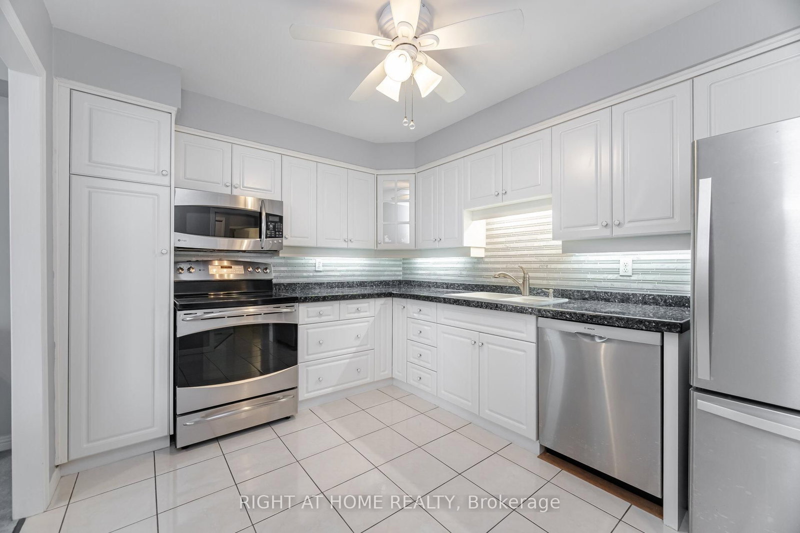 166 Mountain Park Avenue, Unit 201 - Photo 8