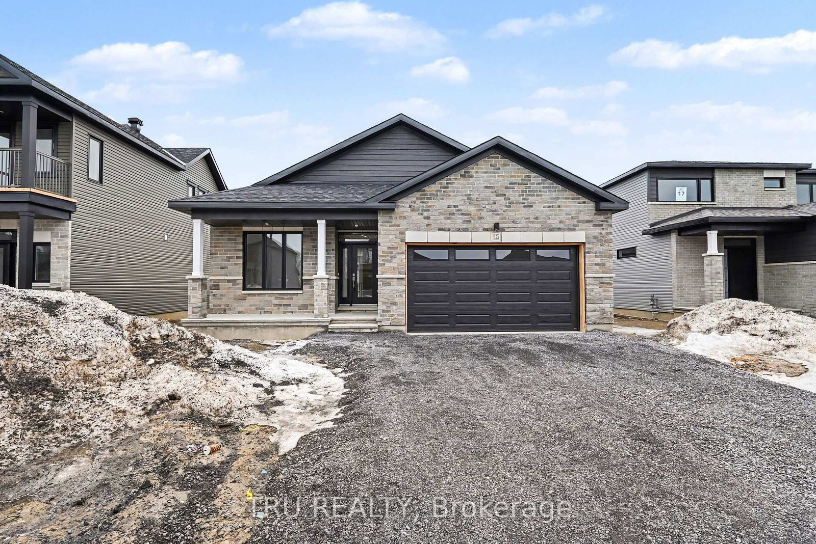 Detached House for sale at 935 Cologne Street, Russell, Ontario, K0A 1W0 - Embrun - MLS: X12991834