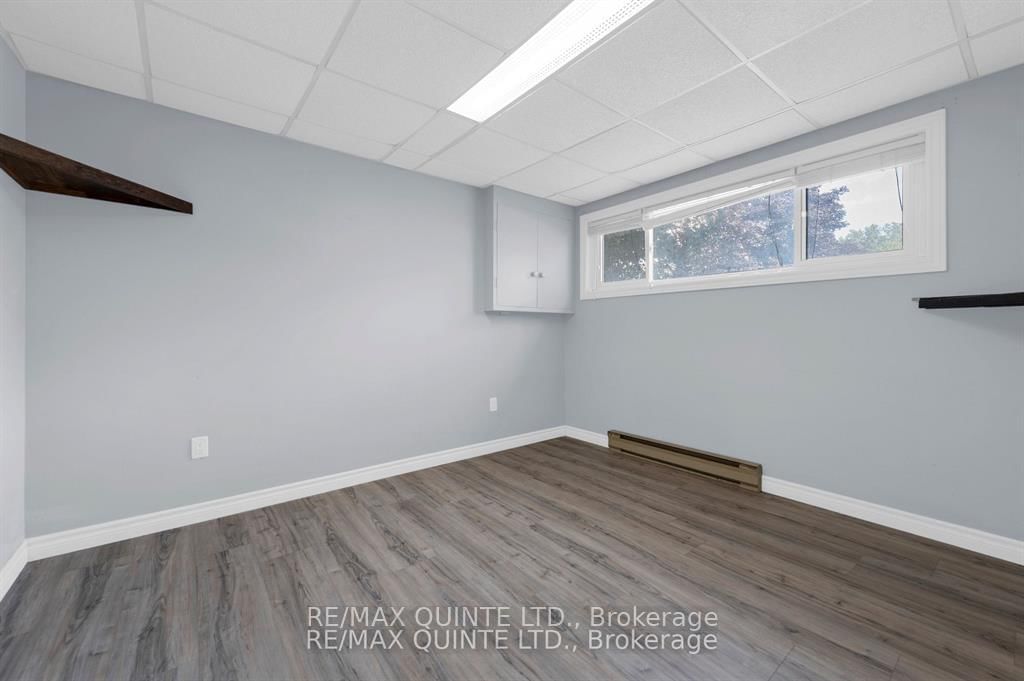 Detached House for sale at 108 Nicholas Street, Quinte West, Ontario, K8V 6B2 - Trenton Ward - MLS: X12991838