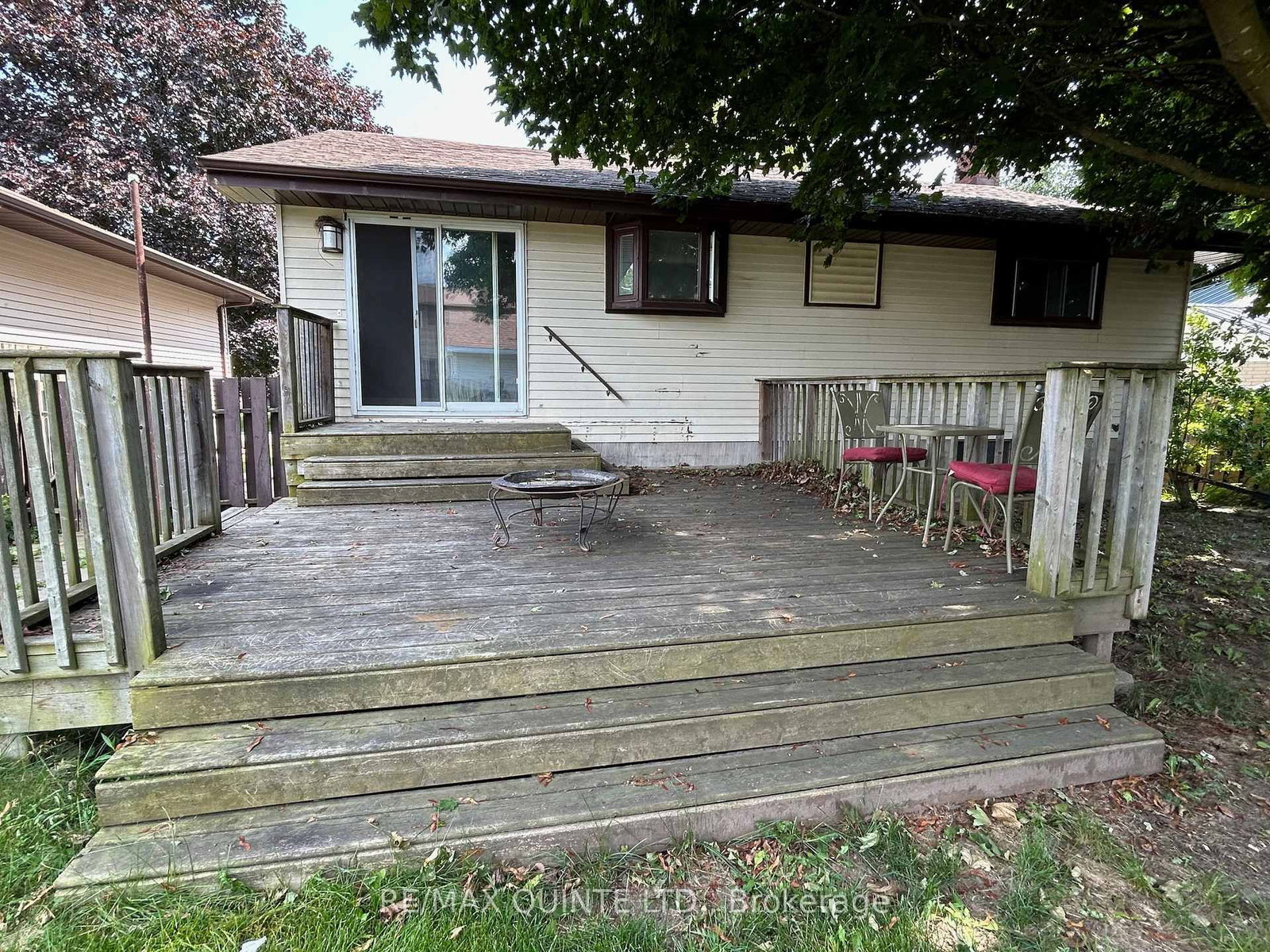 Detached House for sale at 108 Nicholas Street, Quinte West, Ontario, K8V 6B2 - Trenton Ward - MLS: X12991838