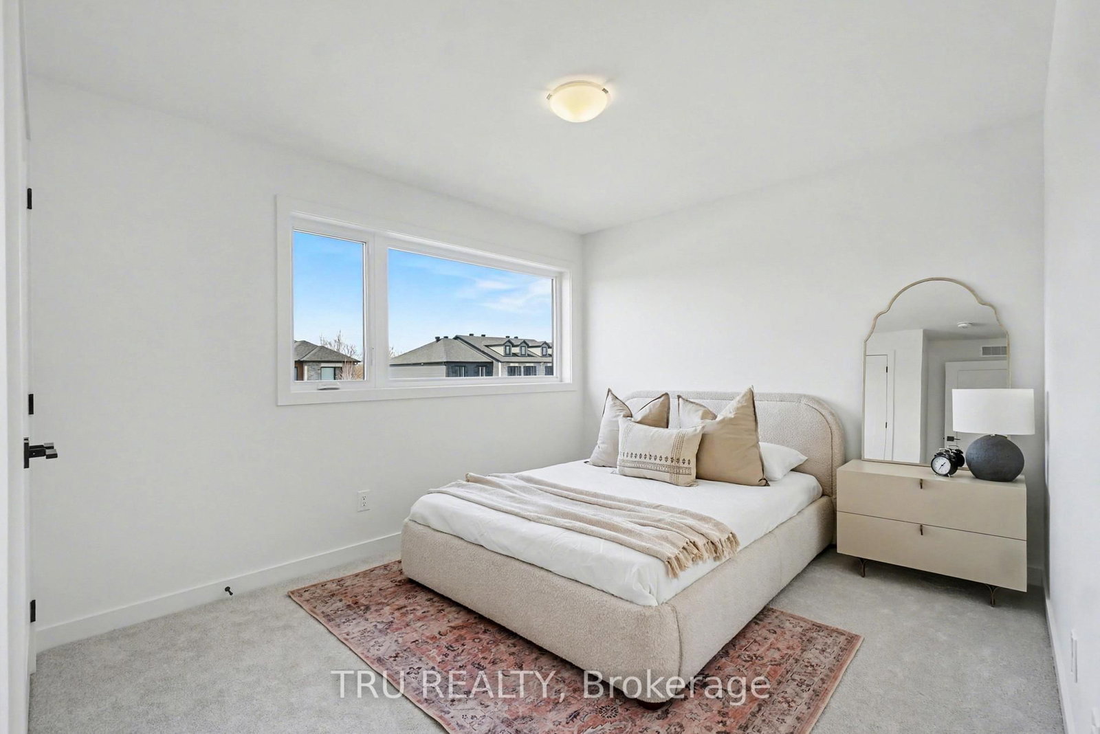 Detached House for sale at 931 Cologne Street, Russell, Ontario, K0A 1W0 - Embrun - MLS: X12991844