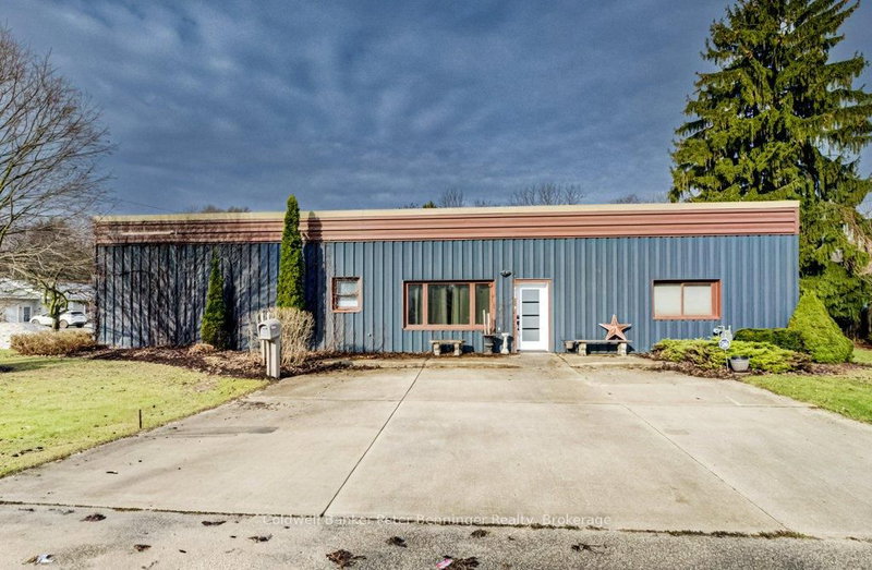 home for sale on 425 Mary Street