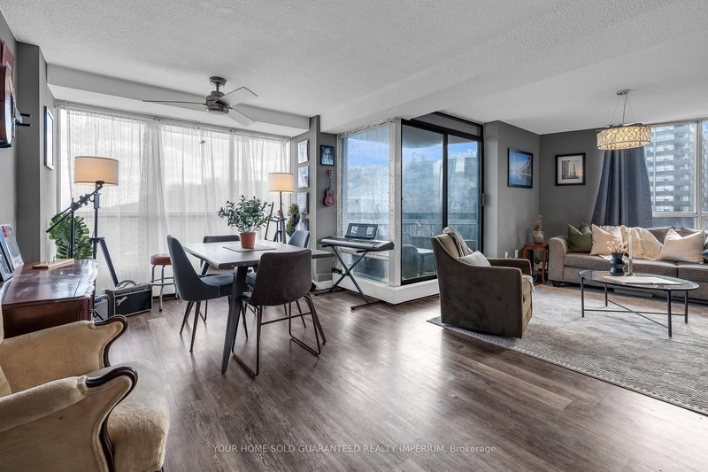 home for sale on 1406-150 Charlton Avenue E