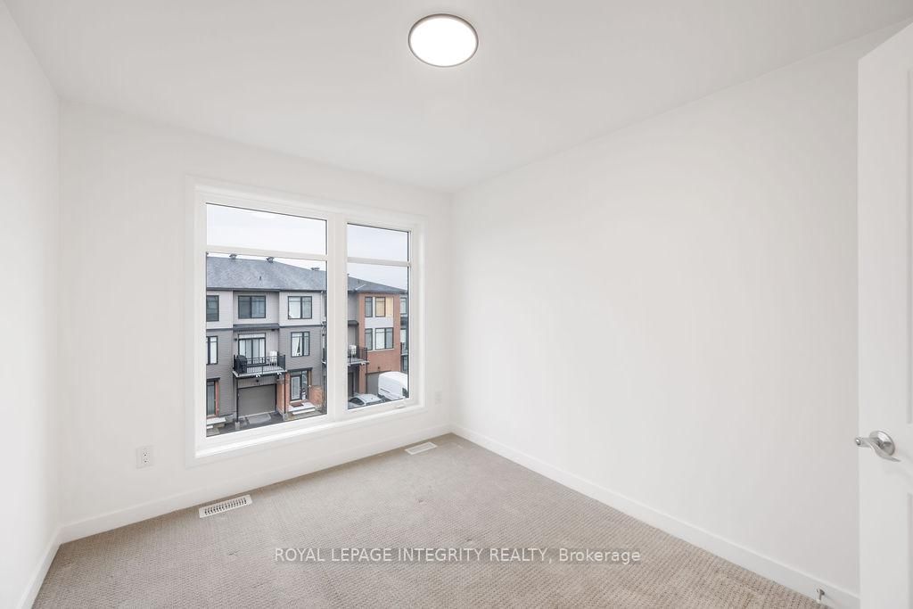 182 VISOR Private - Photo 25