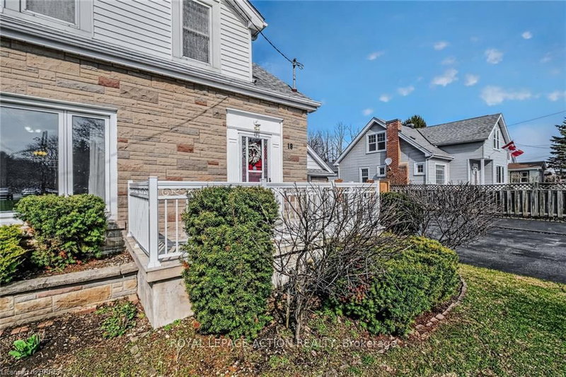 19 Lyndsay St, Brantford, N3T 2C5 | Image 3