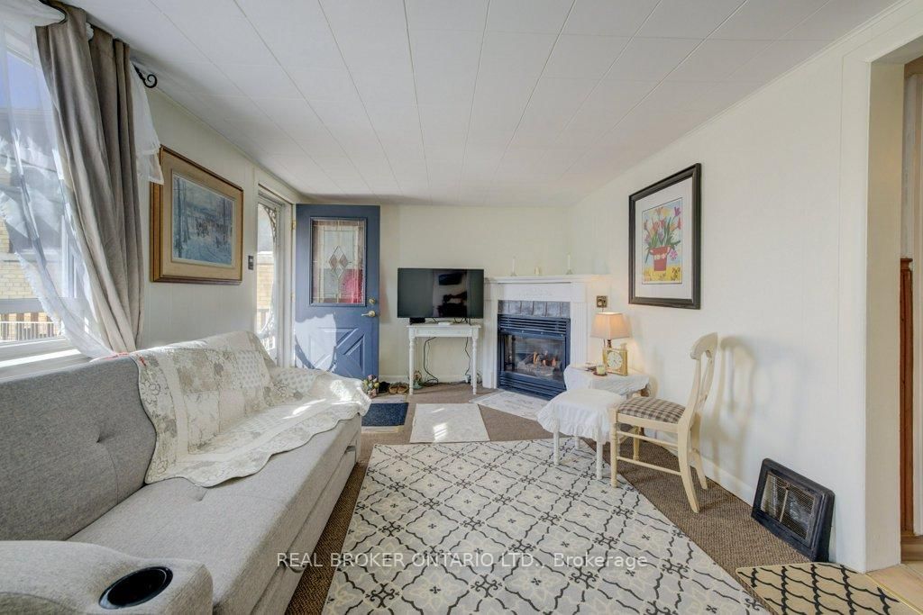 Detached House for sale at 458 Upper Wentworth Street, Hamilton, Ontario, L9A 4T7 - Inch Park - MLS: X12991986