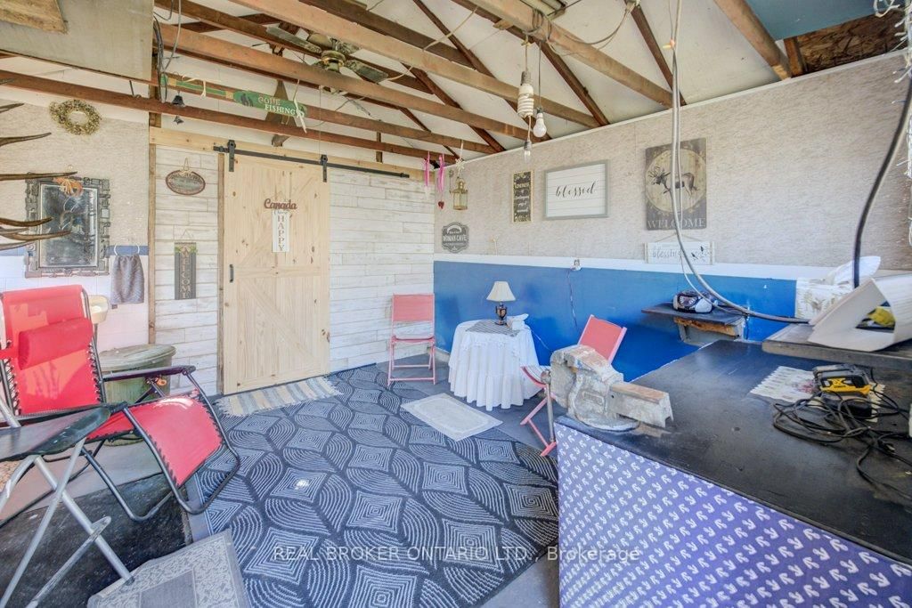 Detached House for sale at 458 Upper Wentworth Street, Hamilton, Ontario, L9A 4T7 - Inch Park - MLS: X12991986