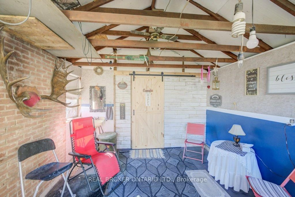 Detached House for sale at 458 Upper Wentworth Street, Hamilton, Ontario, L9A 4T7 - Inch Park - MLS: X12991986