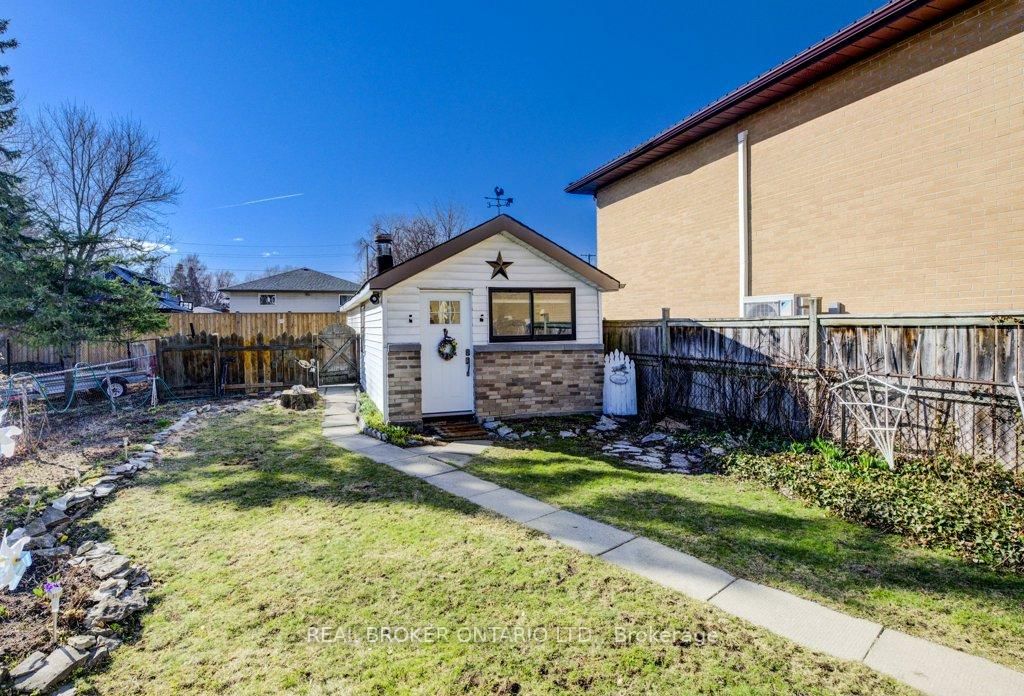 Detached House for sale at 458 Upper Wentworth Street, Hamilton, Ontario, L9A 4T7 - Inch Park - MLS: X12991986