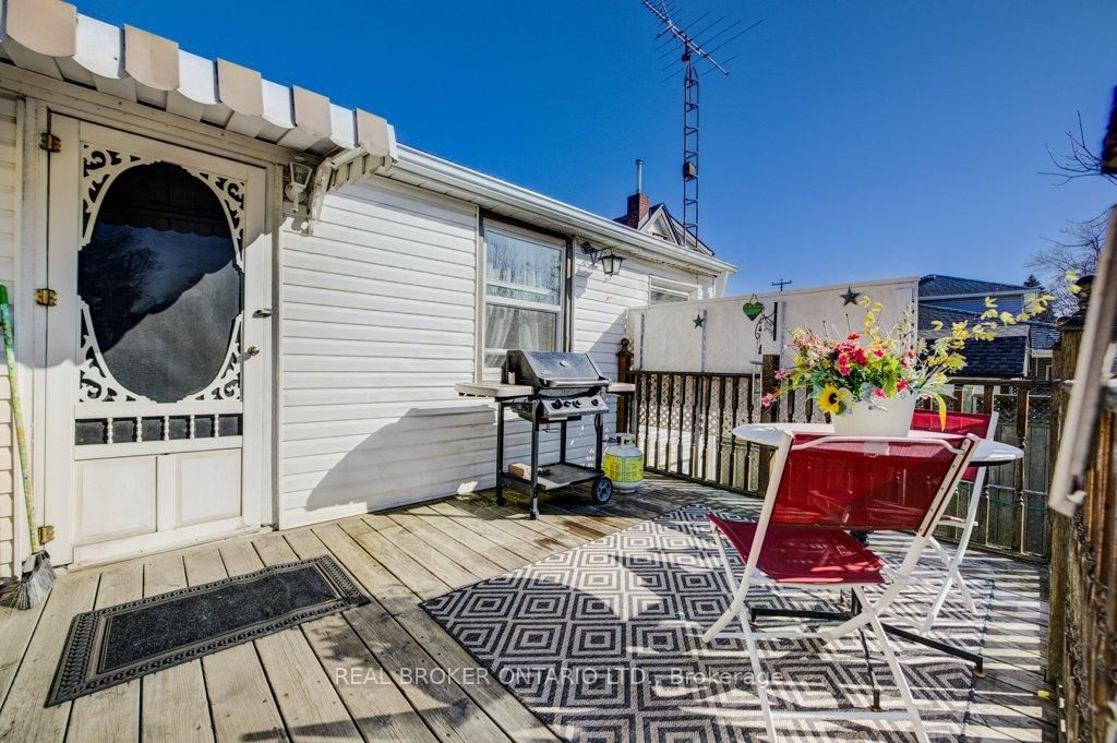 Detached House for sale at 458 Upper Wentworth Street, Hamilton, Ontario, L9A 4T7 - Inch Park - MLS: X12991986