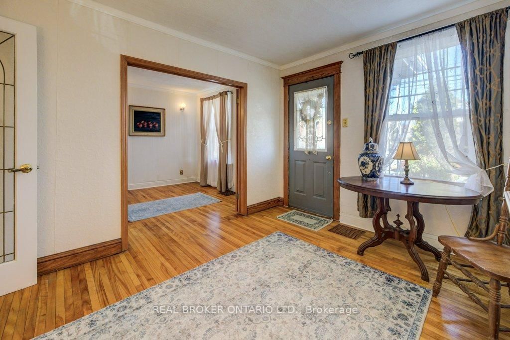 Detached House for sale at 458 Upper Wentworth Street, Hamilton, Ontario, L9A 4T7 - Inch Park - MLS: X12991986